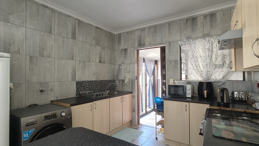 2 Bedroom Property for Sale in Hartenzicht Western Cape